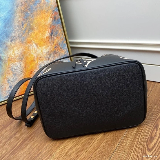 WIS VUITTON NÉONOÉ LOUIS 1224